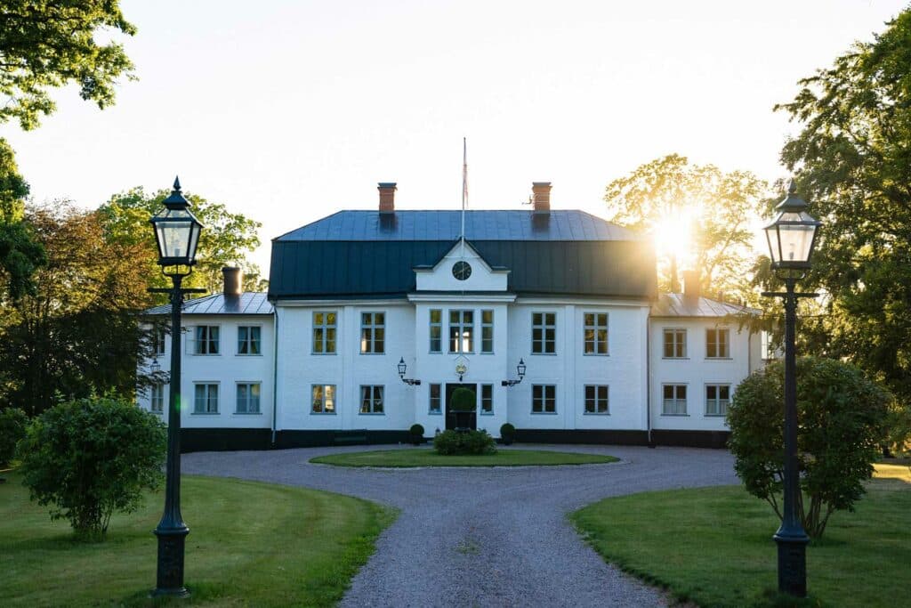 Hos Kulturlampan kan du köpa belsyning för offentliga miljöer